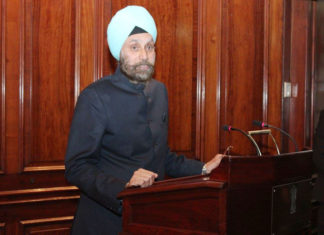 Navtej Sarna