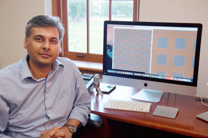 Indian-American professor receives prize