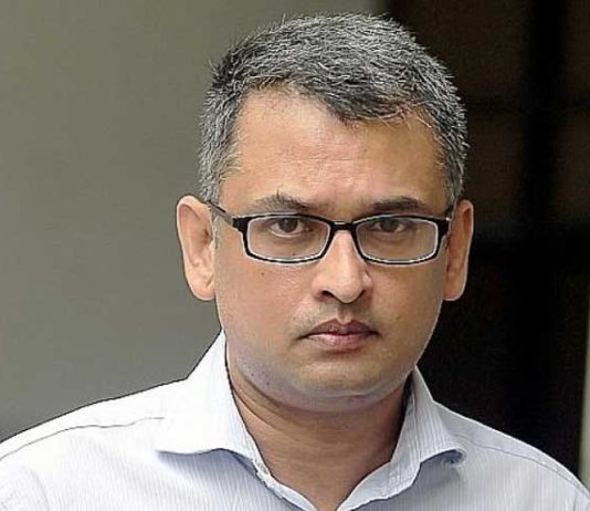 Indian-Origin-Ex-Banker