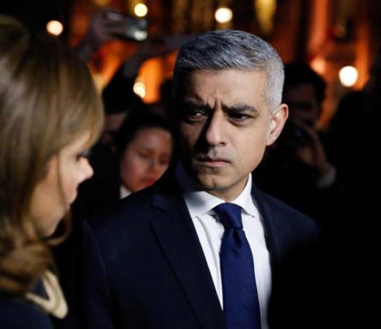 London-Mayor-Slammed