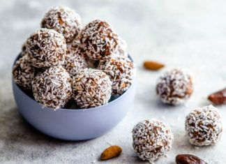 Nuts-and-Coconut-Balls