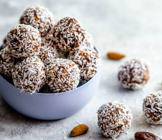 Nuts-and-Coconut-Balls