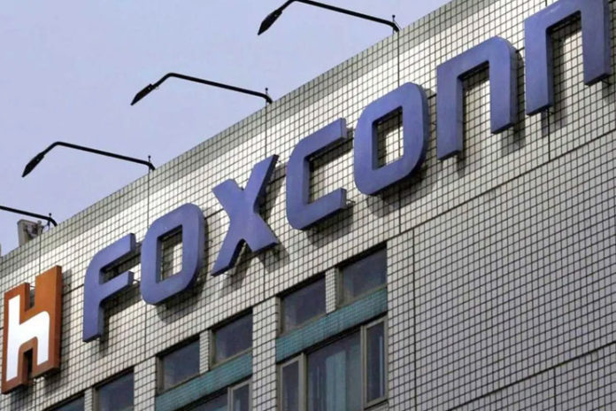 Apple-manufacturer-Foxconn